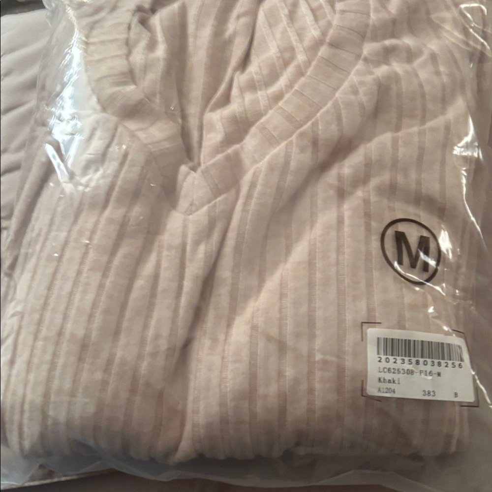 Women's Cream Ribbed Knit Set - Picture 5 of 5